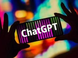ChatGPT上架苹果美国应用商店，一晚下载量冲到免费榜第二