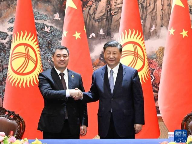 习近平会见土库曼斯坦总统别尔德穆哈梅多夫