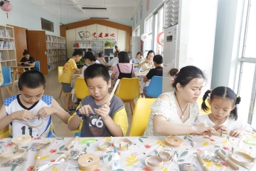 玉塘街道开展竹编灯笼非遗制作活动