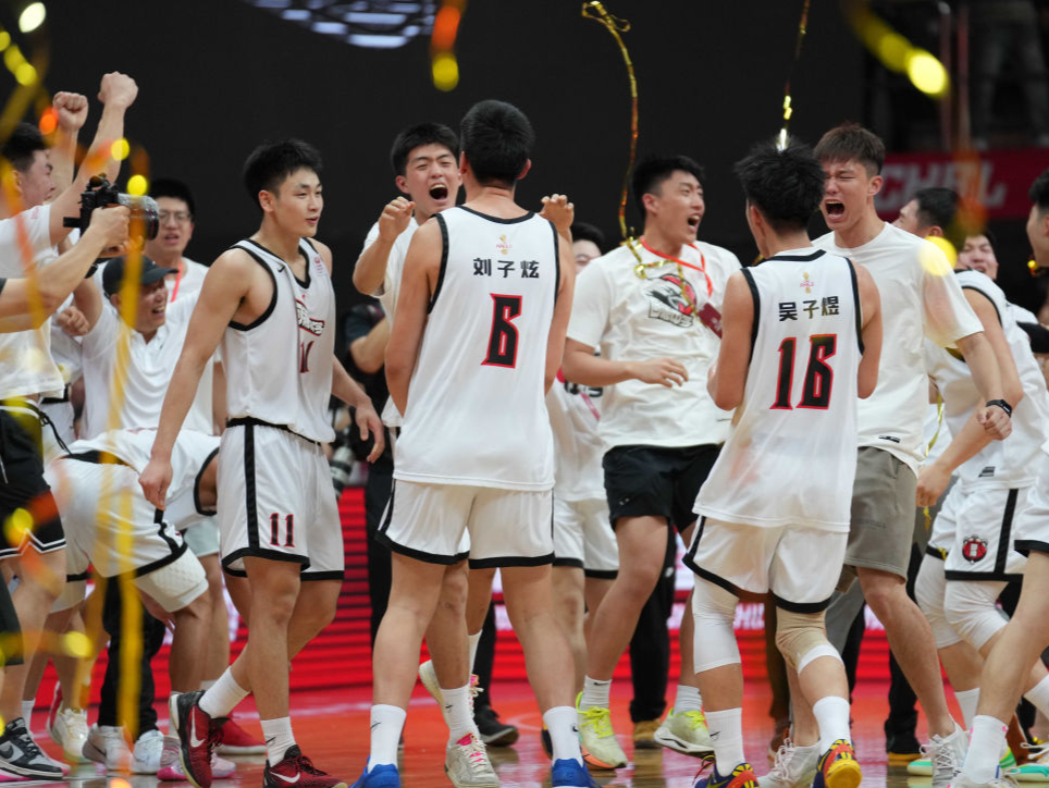 “全国制霸”，这所县城中学凭什么？