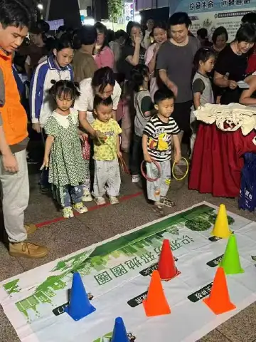 凤凰街道反邪教宣传进社区 倡导居民共建平安家园