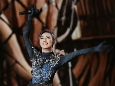 巡演首站万人合唱《少女的祈祷》 杨千嬅呈现音乐中每一个更好的自己