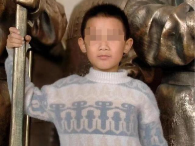 10岁男孩失踪身亡，嫌疑人为其生母和继父