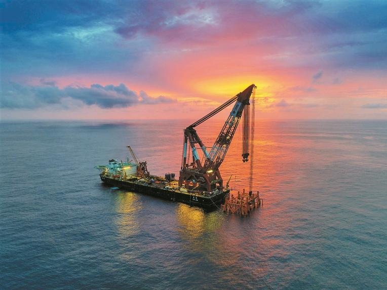 海上“巨无霸”安家南海！深圳海洋高端装备制造再获新突破  