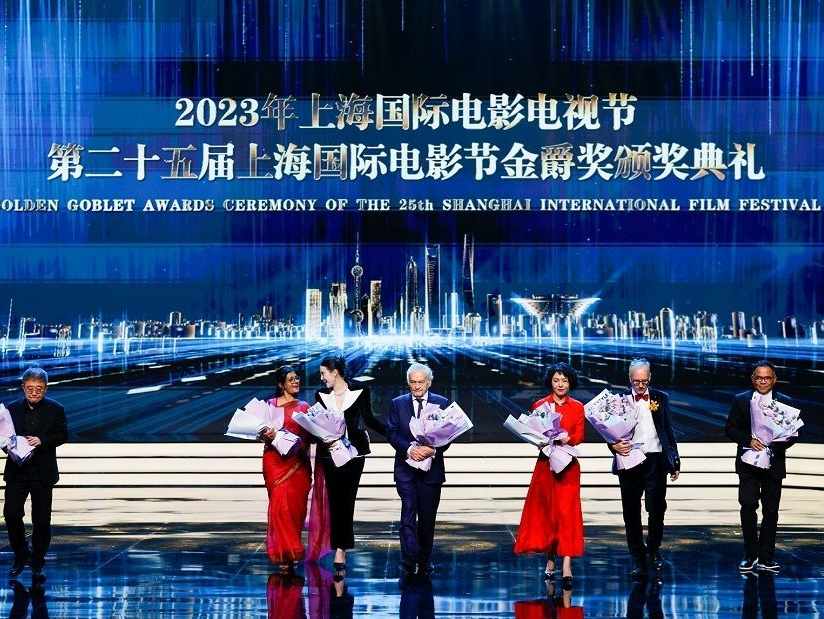 上海国际电影节金爵奖揭晓，胡歌大鹏同获“最佳男演员”