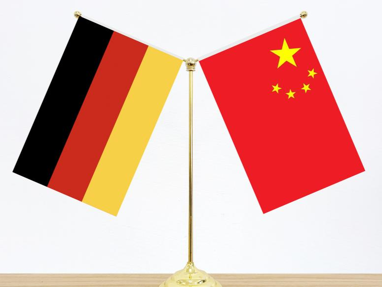李强抵达柏林举行第七轮中德政府磋商并对德国进行正式访问