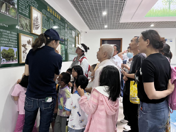 自然，我们与你“童”行！红荔社区开展自然教育亲子户外活动