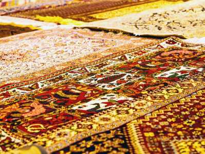 伊朗传统挂毯在文博会上广受欢迎
