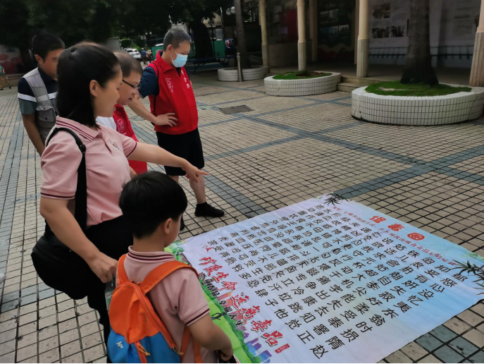 禁毒知识学起来！清水河街道梅园社区开展禁毒宣传活动筑牢思想防线