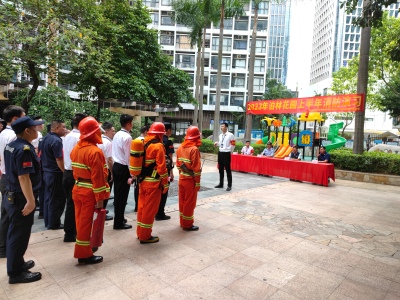 水贝社区党委组织居民小区开展消防安全演练活动