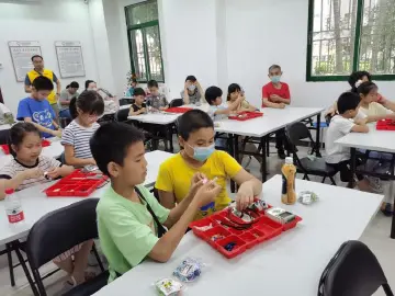 “科学玩乐，筑梦童心” 长城社区开展人工智能科普活动