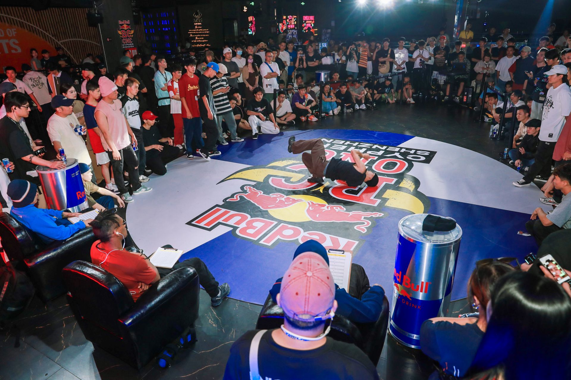 酷！2023奥地利Red Bull BC One深圳城市赛举行