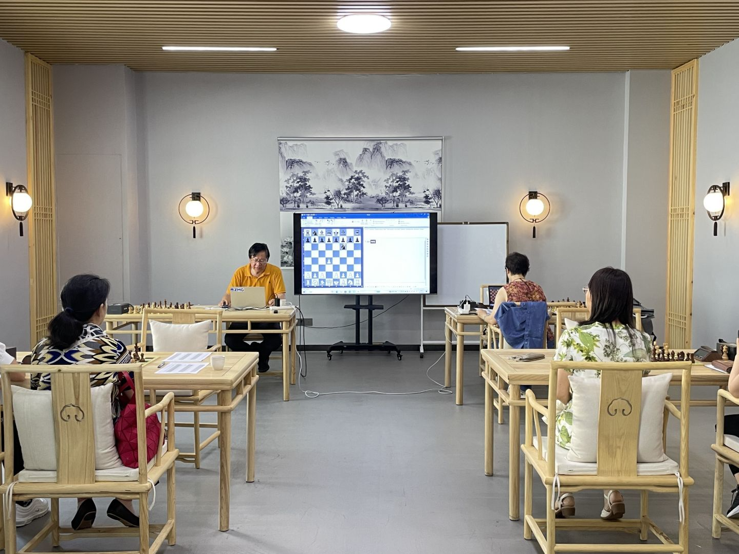 2023年国际象棋元老座谈交流公益课在深举行