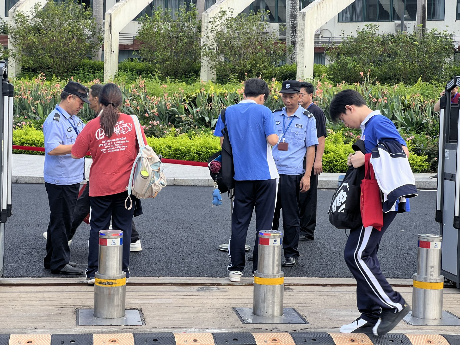 ＠考生和家长：关注天气变化！高考首日深圳有阵雨或雷阵雨