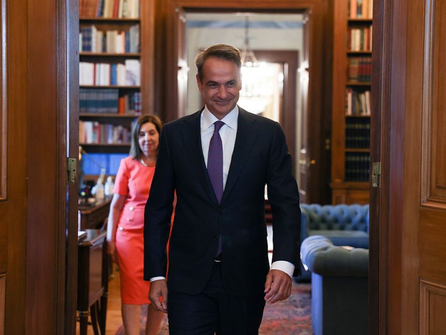 米佐塔基斯宣誓就任希腊总理