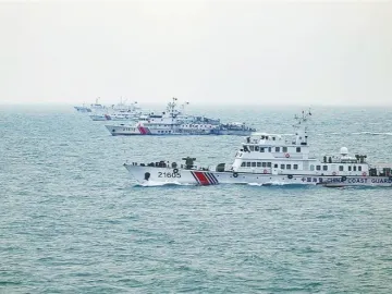 广东海警开展海上执法缉私等海上科目实战演练