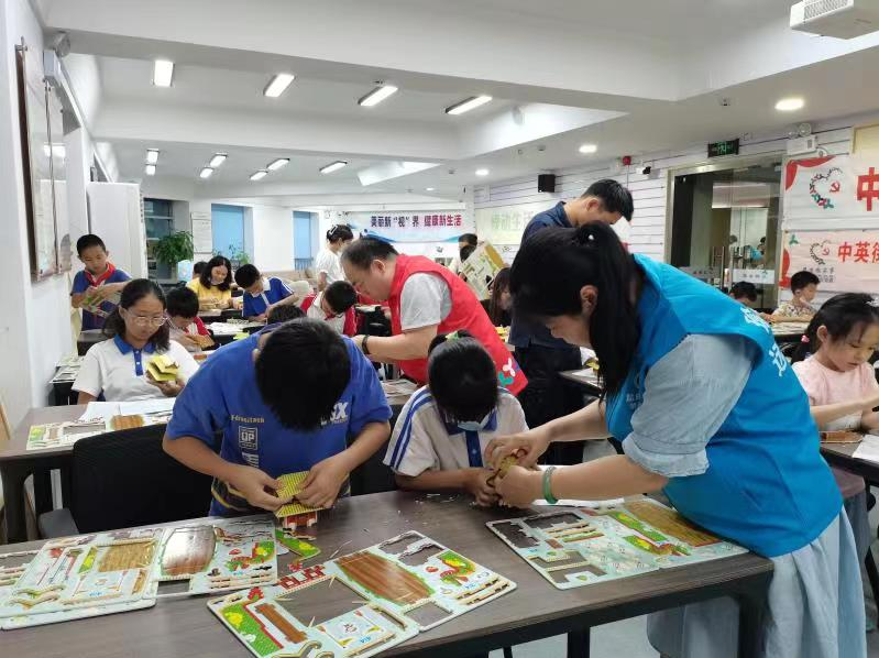中英街管理局：迎端午 做龙舟 宣禁毒