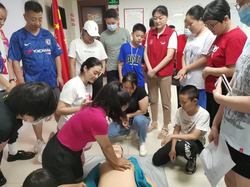 “救”是爱让生活更美好！上林社区开展志愿者急救培训