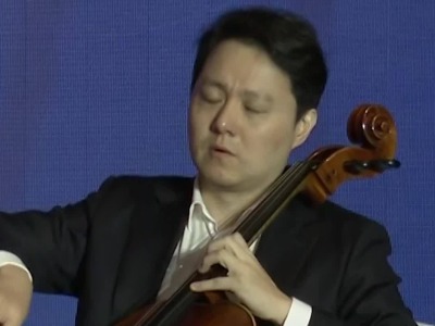大提琴家吕佳演绎名曲《天鹅》，寓意粤港澳台协力传承中华文化