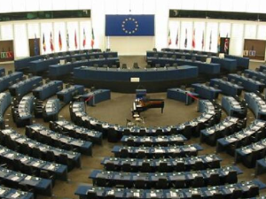欧洲议会表决支持乌克兰加入北约