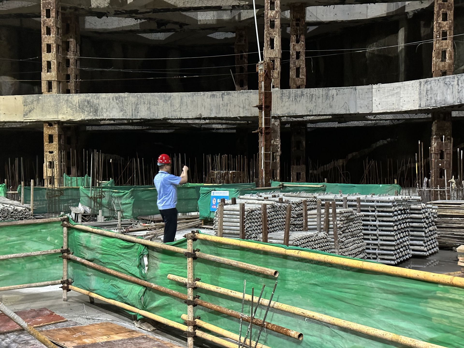 降噪“圳”行动，护航中考，全市突查工地夜间违规施工