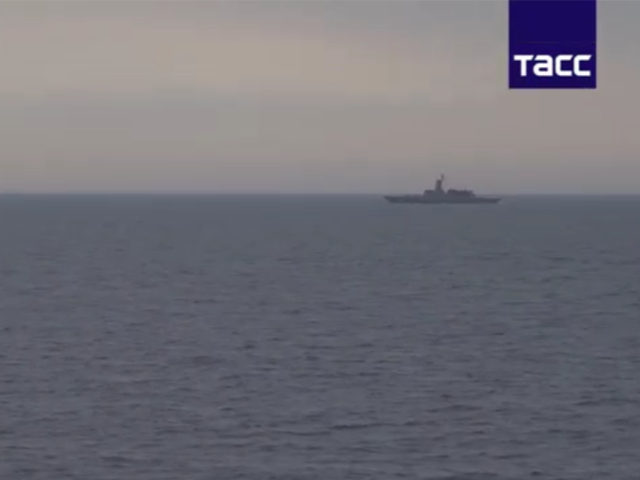 俄罗斯最新型护卫舰“尖锐”号试射巡航导弹