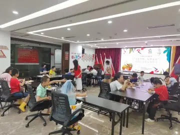 “七彩华林，筑梦未来”——华林社区开展手工及生命安全学习活动