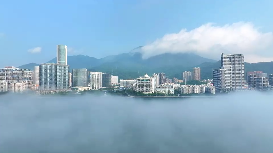 深圳盐田：雨后盐田如海市蜃楼般梦幻