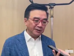晶视频 | 《人世间》导演李路：能把《亮剑》作者都梁请来不容易