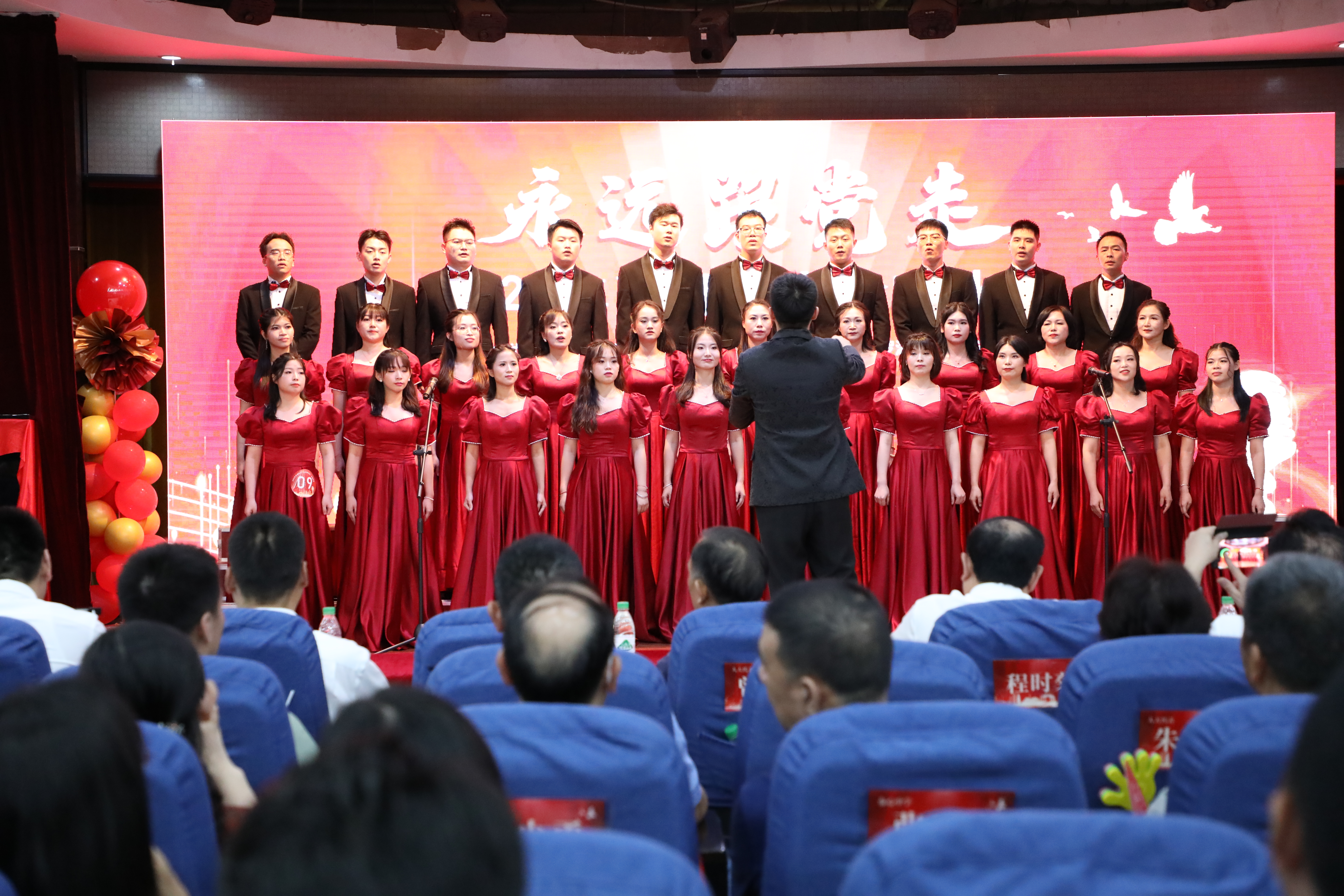 弘扬伟大建党精神  践行奋斗文化 东湖街道举办“永远跟党走”“七一”主题党日活动