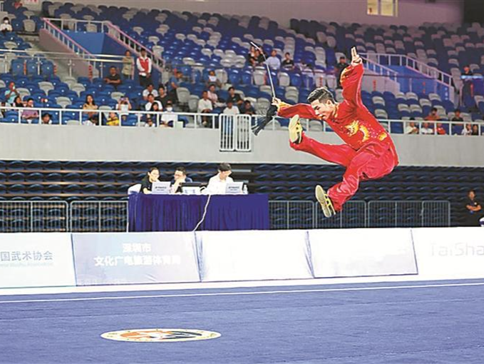深圳“武林高手”获全国男子自选太极剑冠军