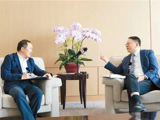 香港特区政务司司长陈国基接受香港经济导报专访：香港与内地互利共赢很重要