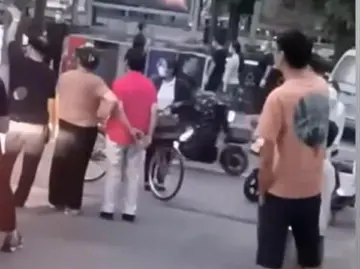 江苏邳州一垃圾桶内发现疑似人类头盖骨，警方组织法医查证