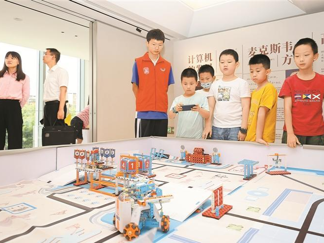打造“未来科宫” 放飞强国梦想 第十届深圳青少年科学艺术节开幕