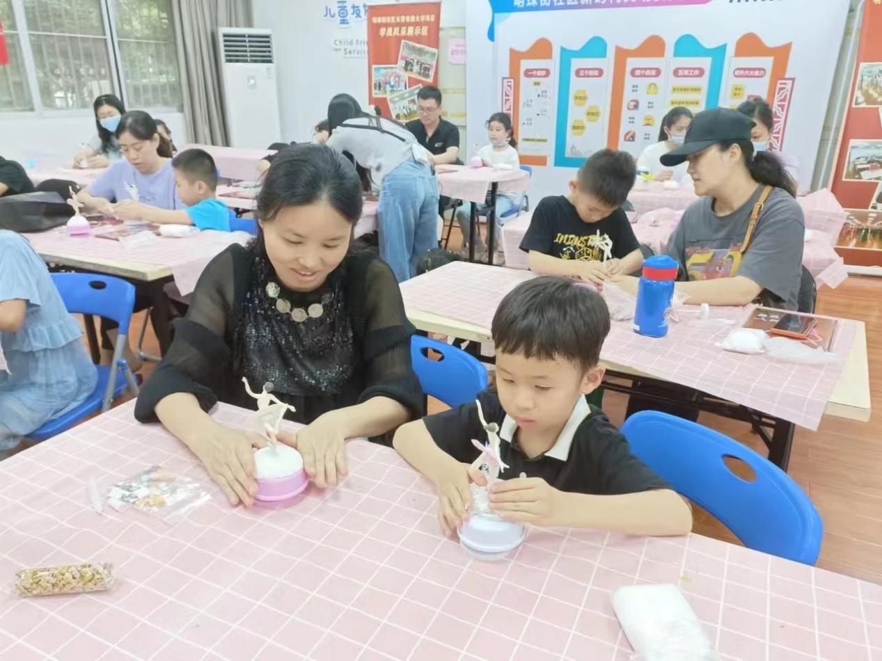 明珠街社区举行“书韵飘香，悦见未来”阅苗种子计划