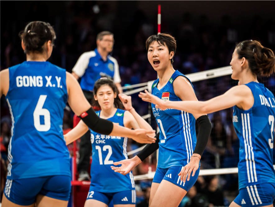 中国女排3：0战胜波兰队晋级世界女排联赛决赛