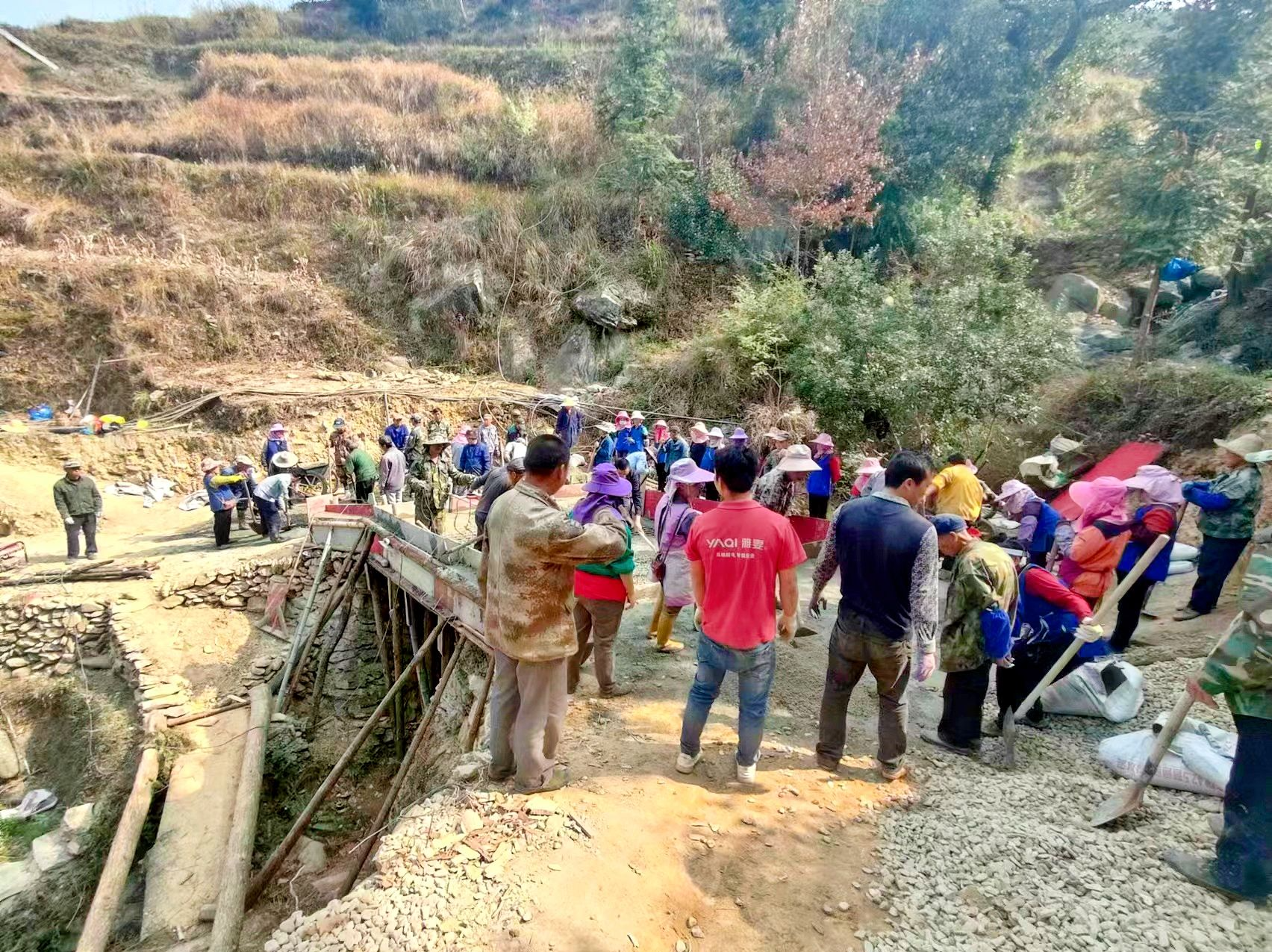 想致富先修路！文锦渡边检站帮建桂书村产业路投入使用