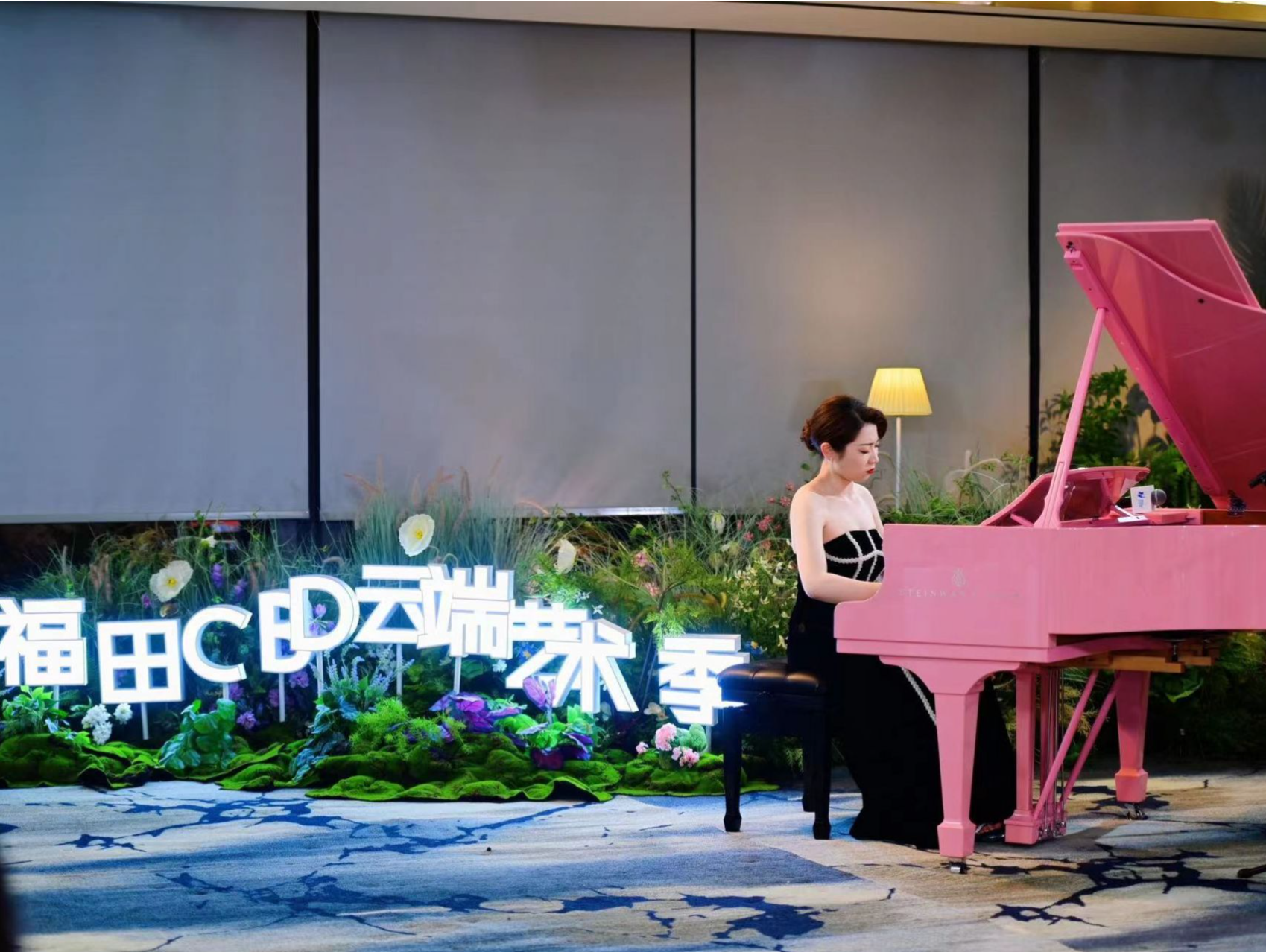 钢琴家罗维启幕2023年福田CBD云端艺术季首场活动