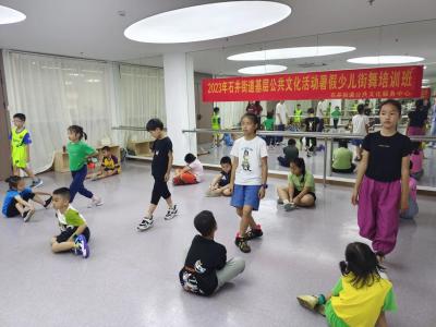 石井街道公益兴趣培训班，让孩子们暑期有“趣”有“料”