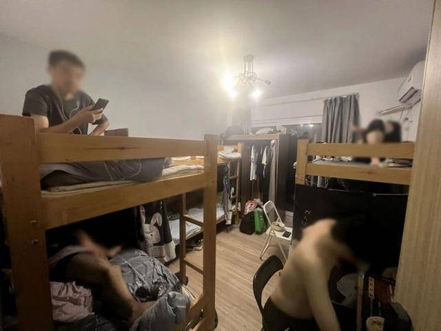 84平米的出租屋住了17人，杭州职业“二房东”被拘