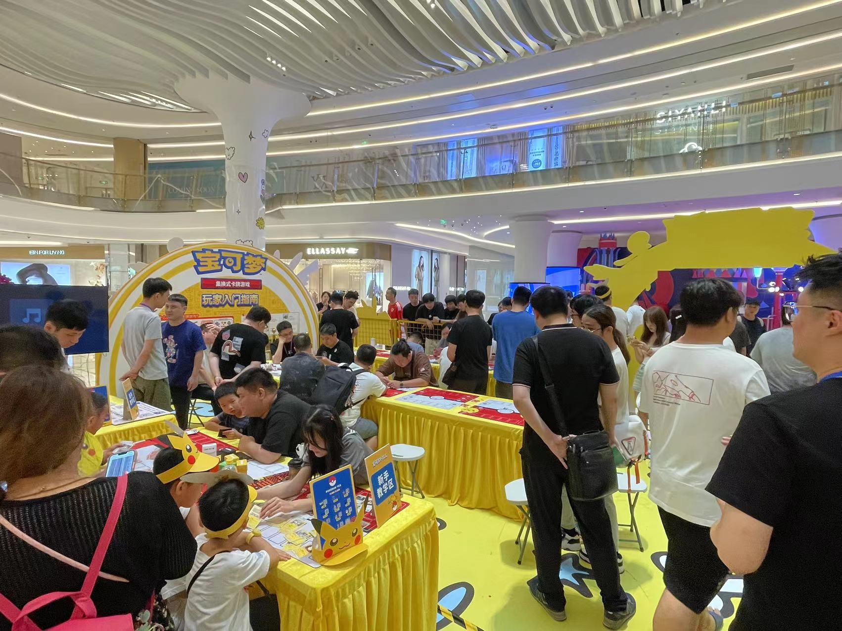 激发新消费市场 亲子类宝可梦卡牌游戏深圳首发