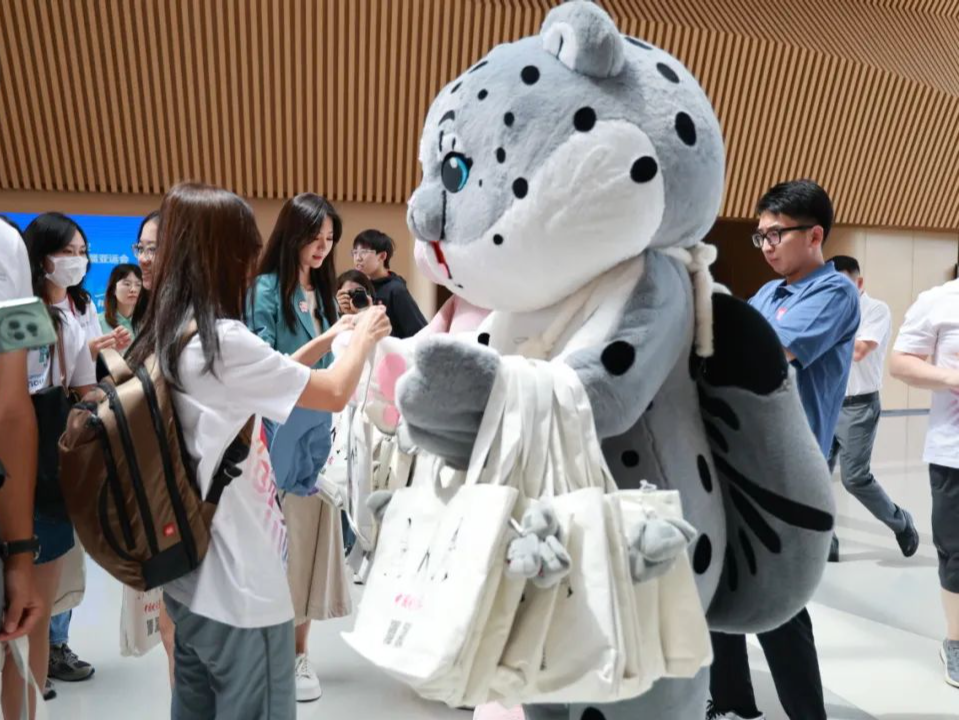 在湖州，港澳青年与总台IP一见钟情～