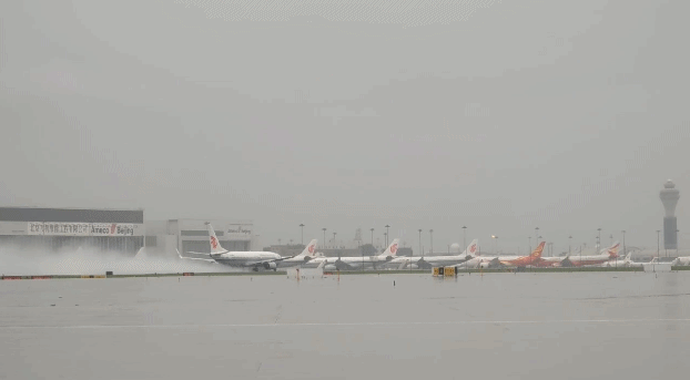  首都机场30日进入防汛红色保障，多个航班被取消