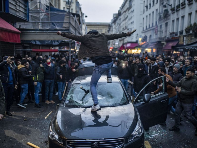 法国骚乱持续，4.5万军警平乱，增派特警、装甲车和直升机