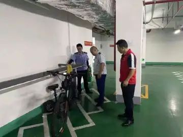 “小网格”保障“大安全”！凤凰街道“红色小分格”排查消防安全隐患