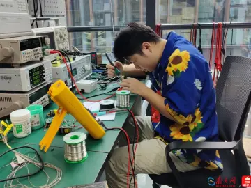 未来已来·湾有引力——走进深圳前海深港青年梦工场 “给大湾区青年一个实现梦的地方”