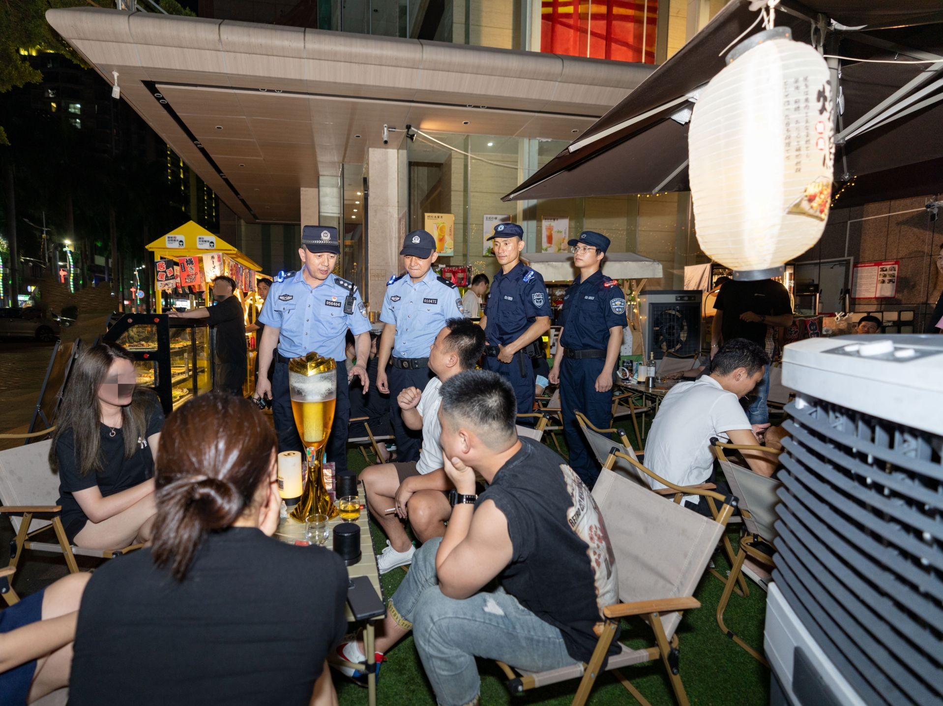 深圳公安开展夏季治安打击整治行动，迅速掀起强大攻势