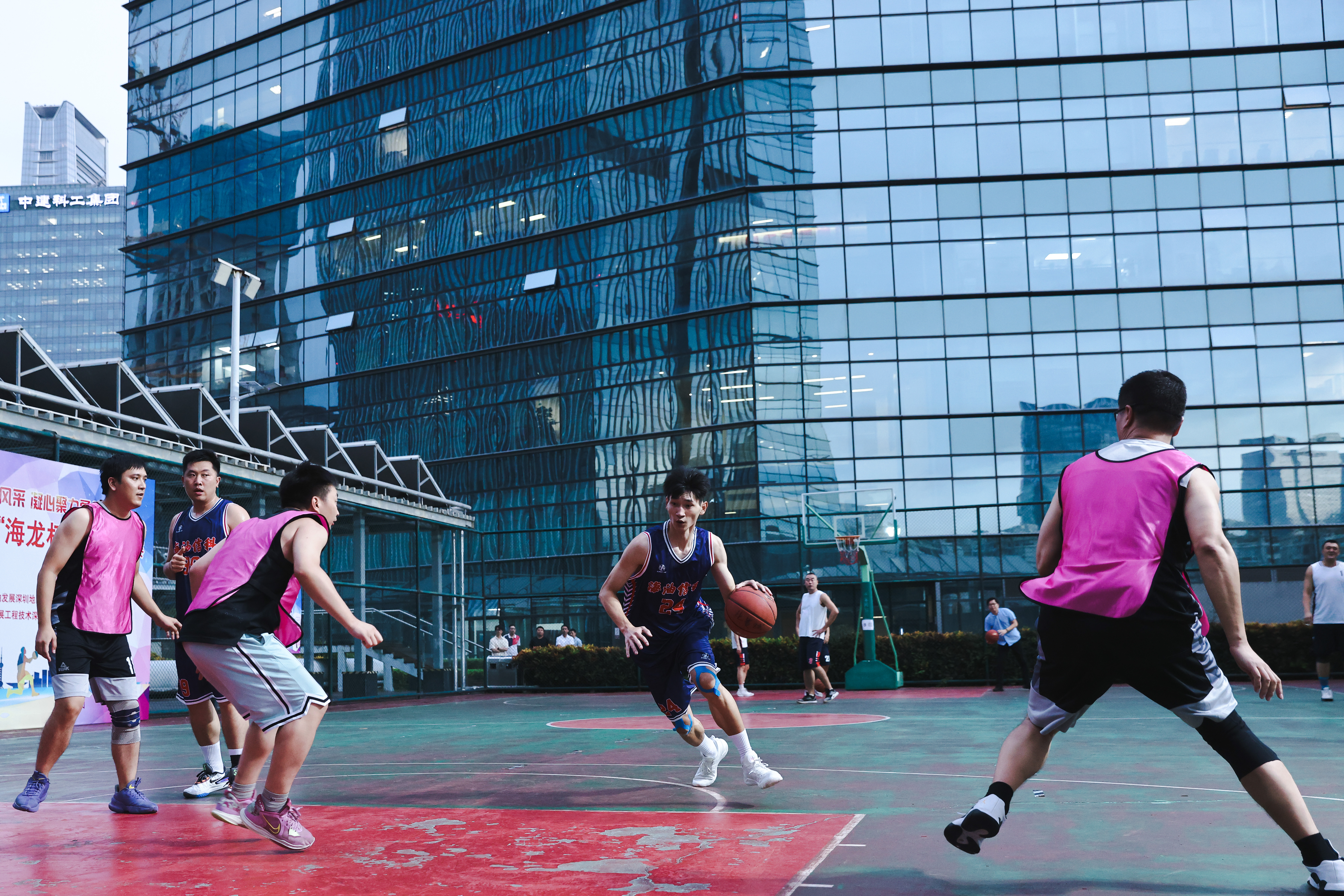 海油发展深圳地区举办“海龙杯”三人篮球赛