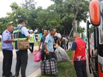 全力以赴做好台风防御工作，深圳建筑工地全面停工撤离人员
