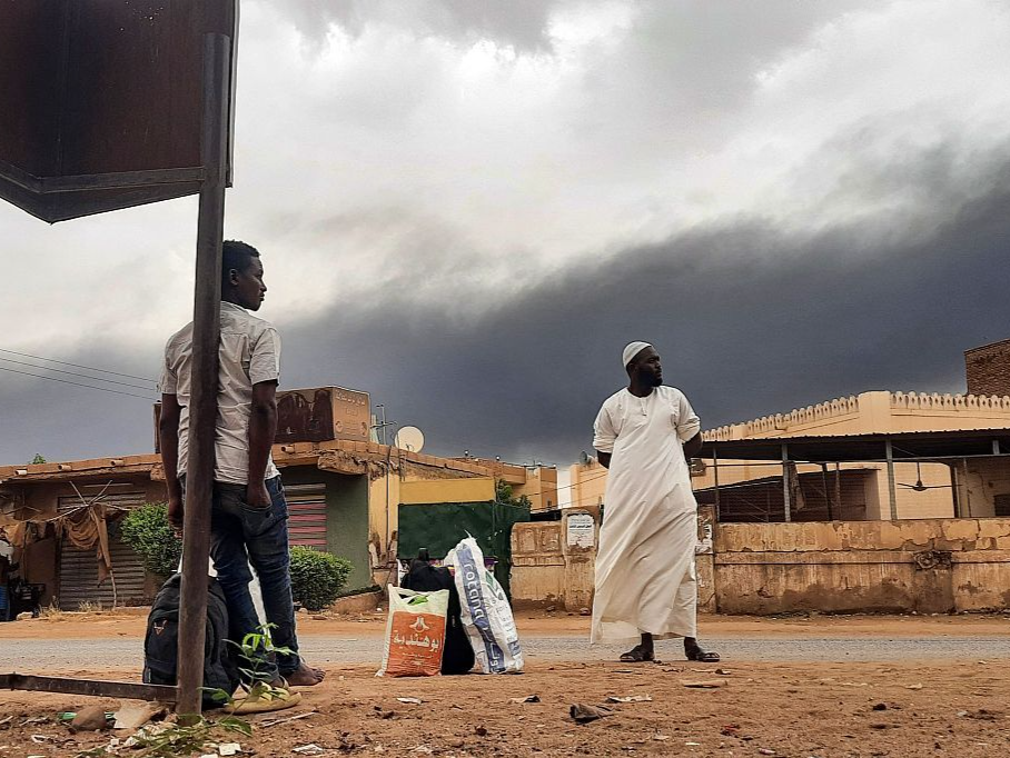 苏丹冲突双方在首都地区交火 造成多名平民死伤